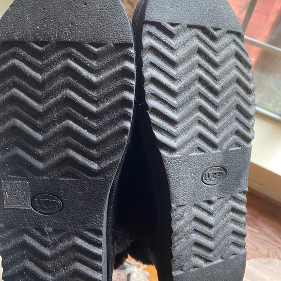 Ugg black boots - Picture 6 of 7